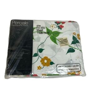 JCPenney‎ Bedding Twin White Fitted Sheet Percale Strawberry Field Retro Floral